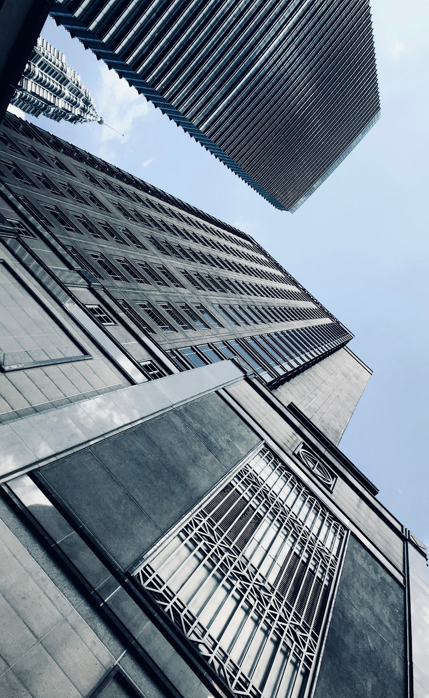 The Role of Strategic Guidance in Tech Investments